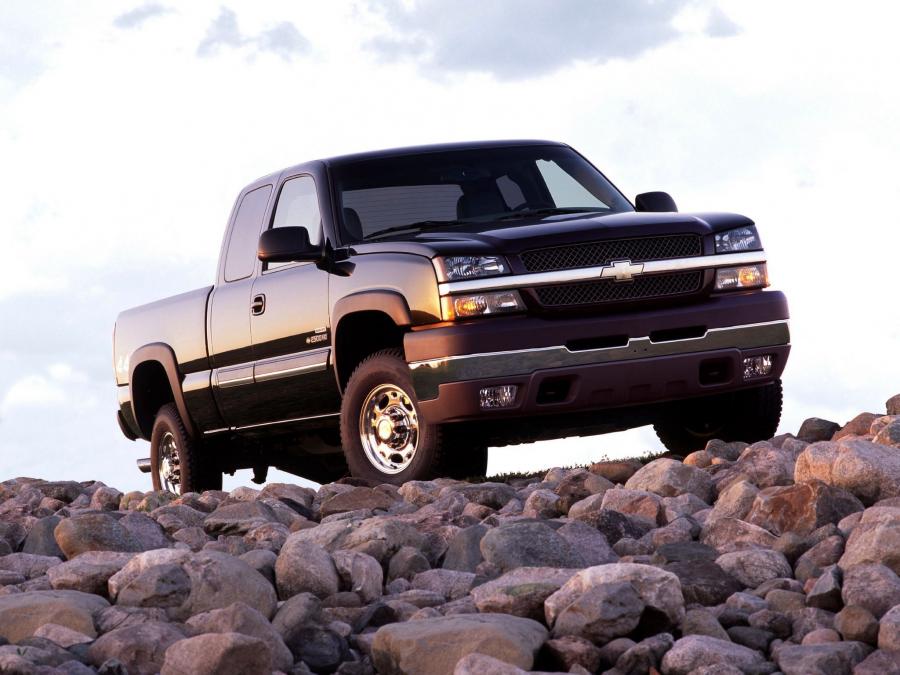  Chevrolet Silverado 2500 HD Extended Cab 2002 года  (фото 1 из 7)